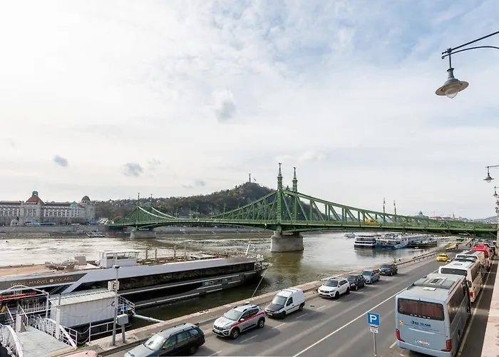 - New - Modern * Budapest